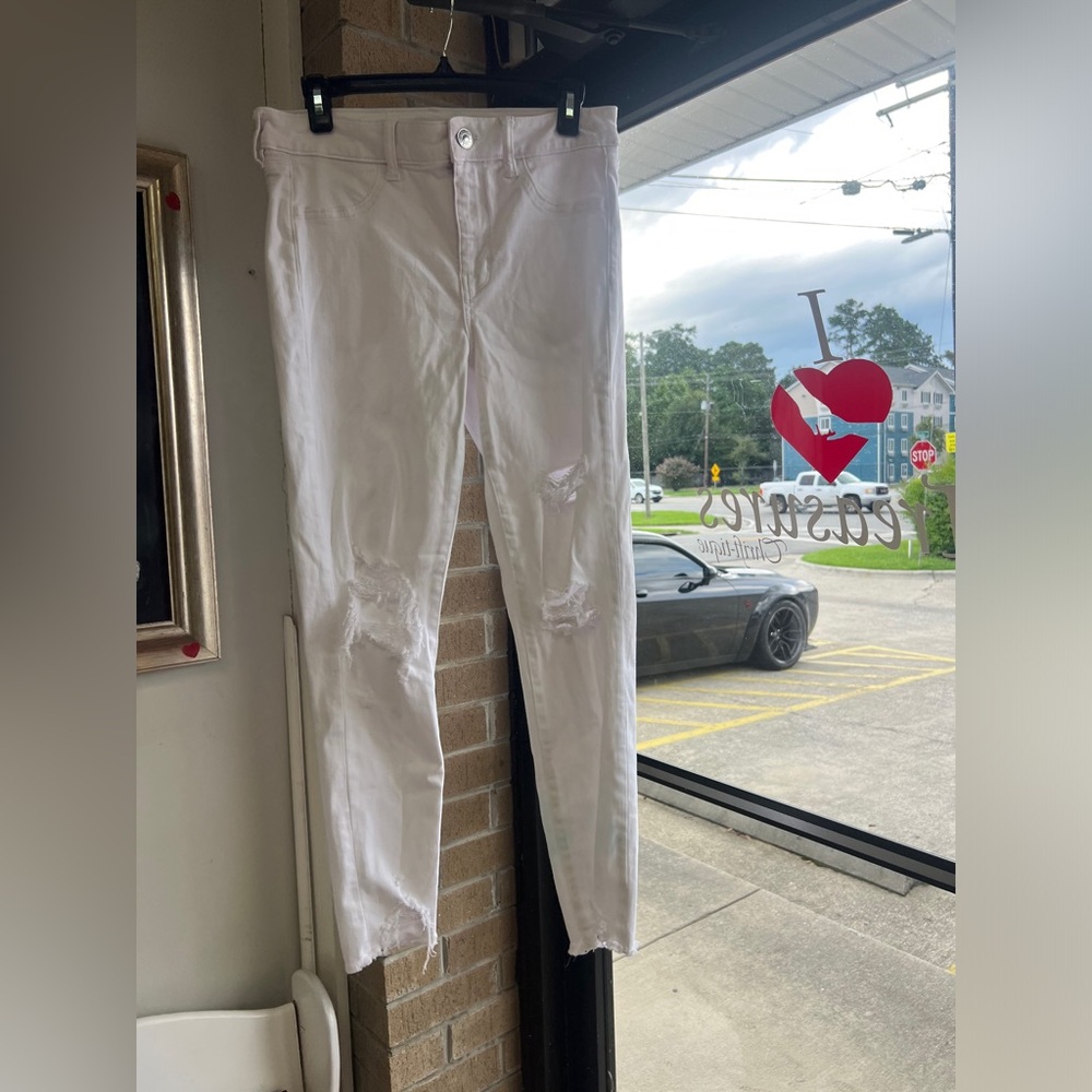 American Eagle Outfitters White Distressed Jeans